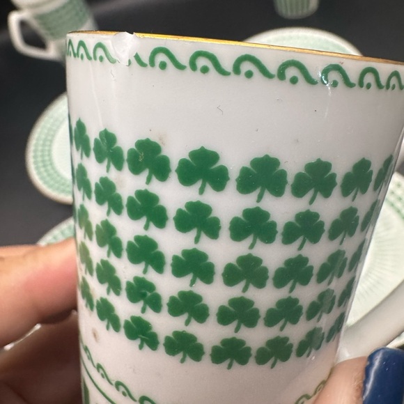 3 Demitasse Cups  & 4 Saucers NEIMAN MARCUS Japan 1970's SHAMROCK White/ Green - Picture 9 of 16